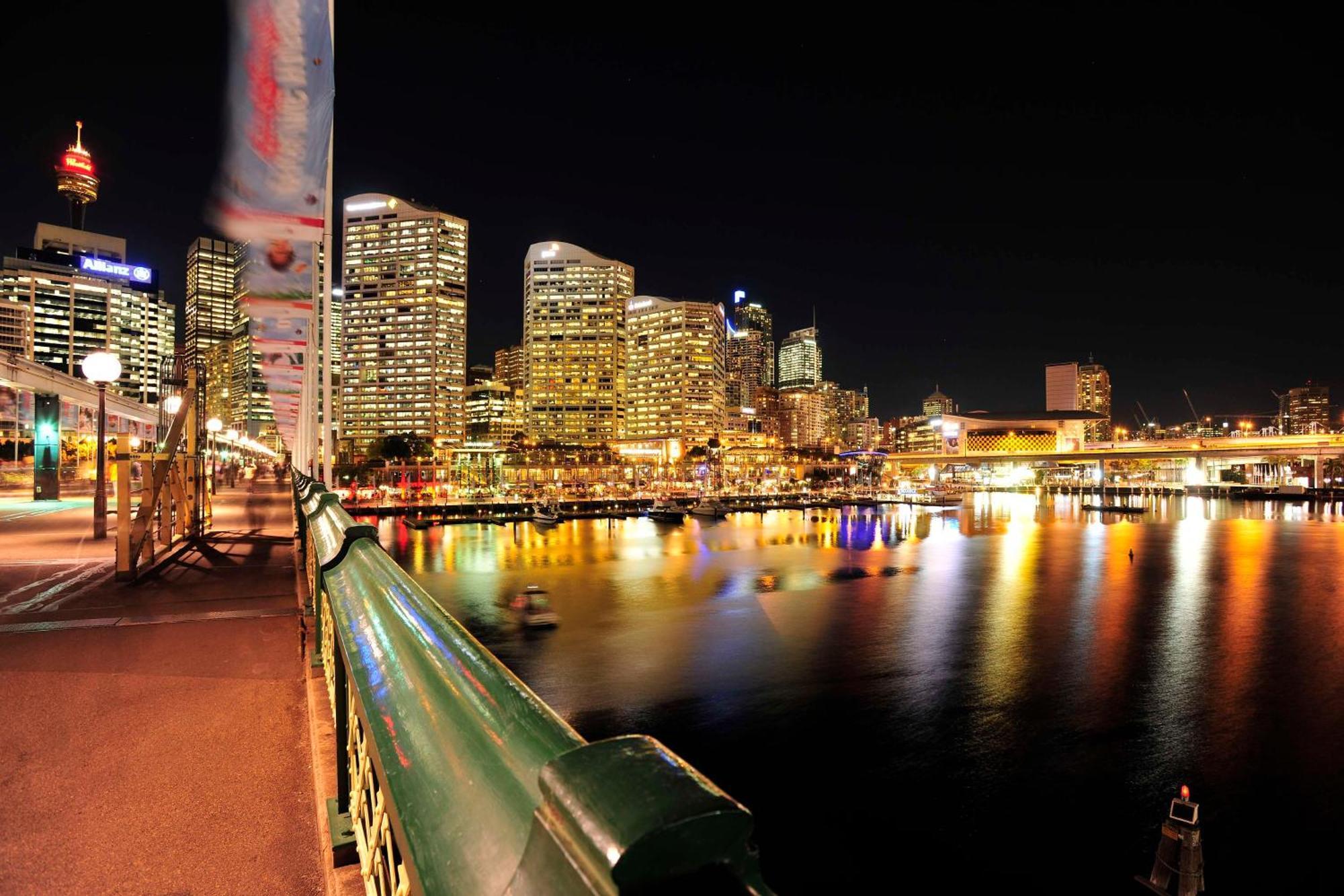 Metro Apartments On Darling Harbour Сидней Экстерьер фото